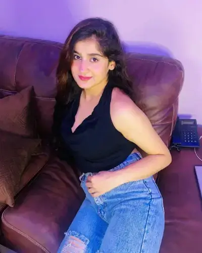 Call Girls Wadwani